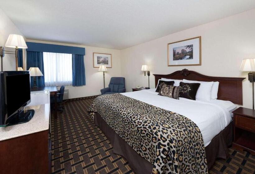 فندق Baymont By Wyndham Osage Beach