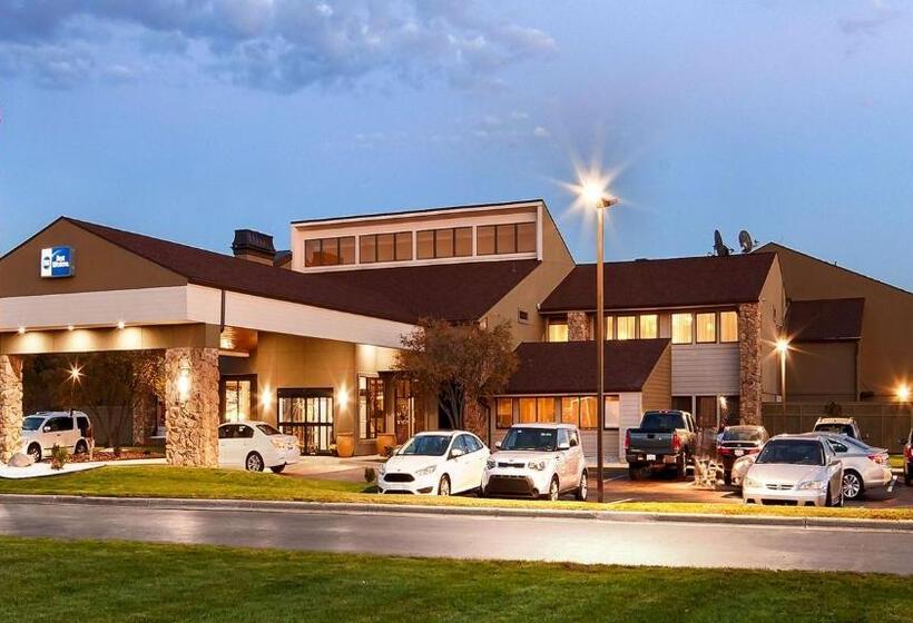 בית מלון כפרי Best Western Benton Harbor – St. Joseph