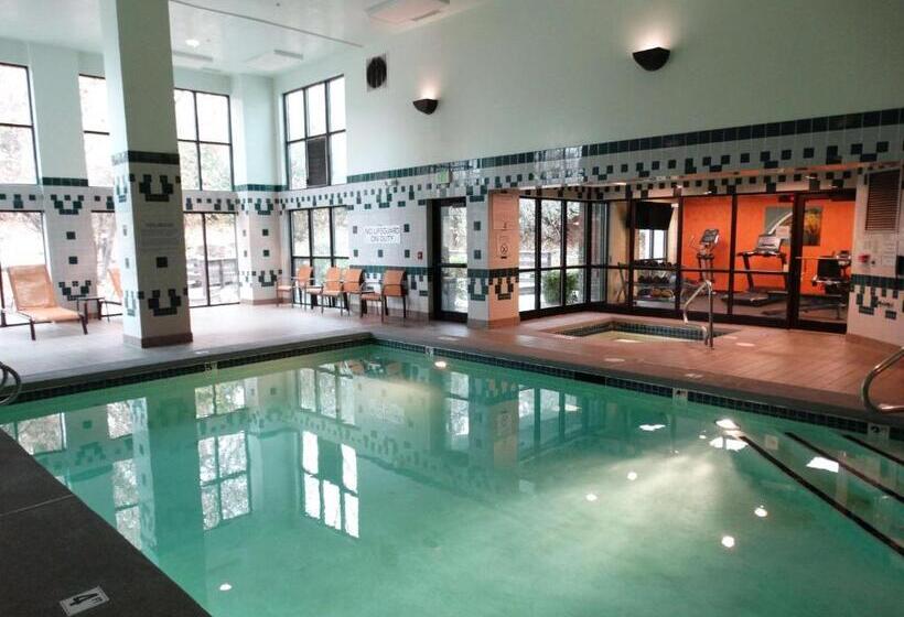 בית מלון כפרי Best Western Plus Provo University Inn