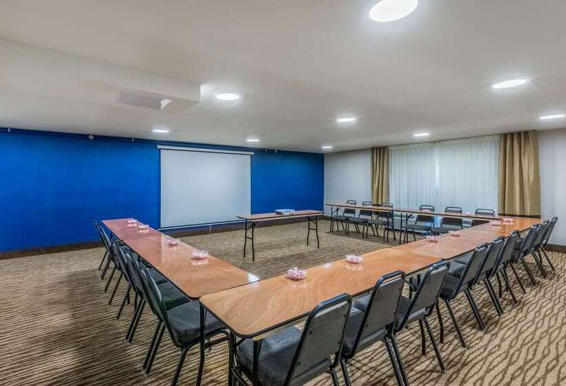 호텔 Comfort Inn Charlotte Airport Uptown