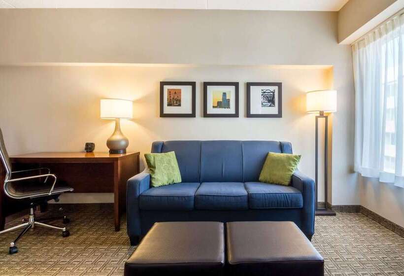 فندق Comfort Suites At Woodbridge