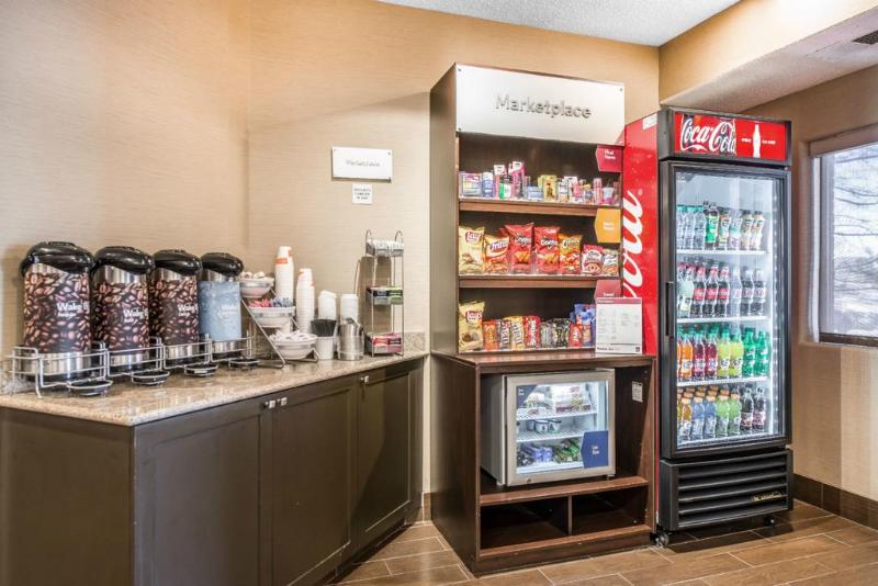 Отель Comfort Suites Highlands Ranch Denver Tech Center Area