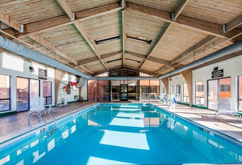 هتل Comfort Suites