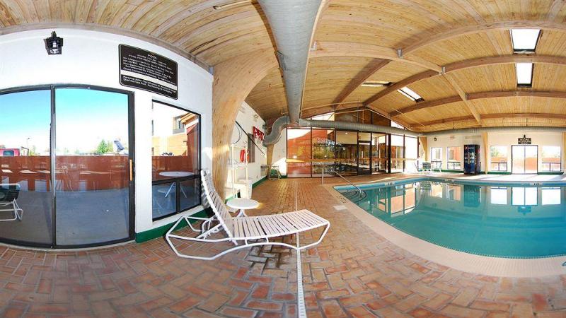 هتل Comfort Suites