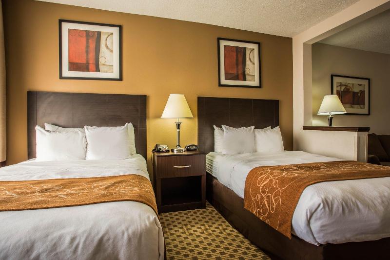 فندق Comfort Suites