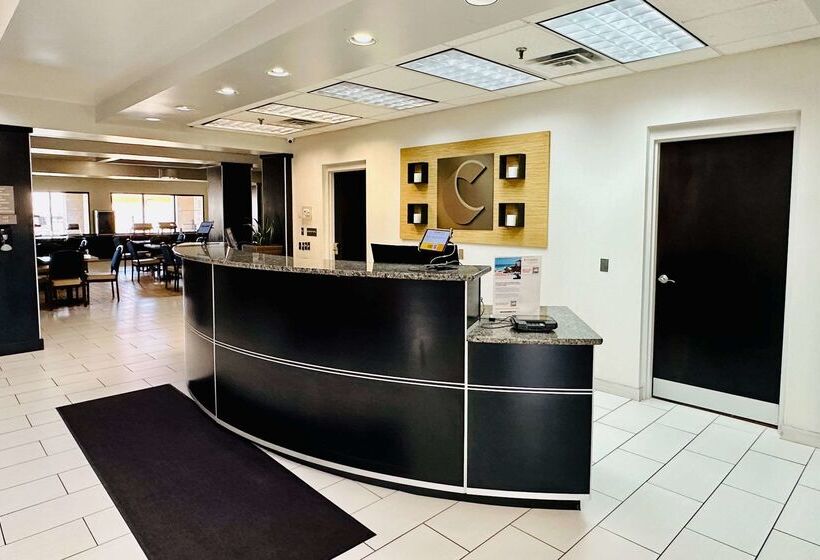 فندق Comfort Suites