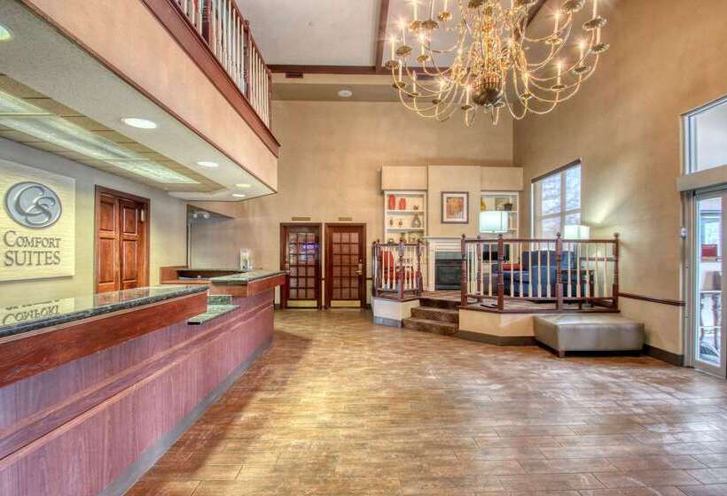 هتل Comfort Suites Madison West