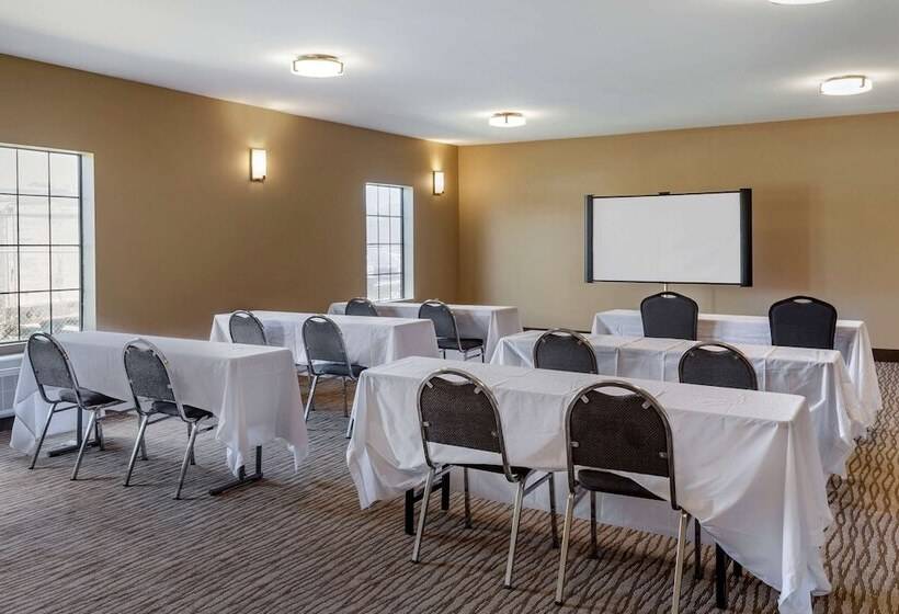 هتل Comfort Suites Near Camp Lejeune