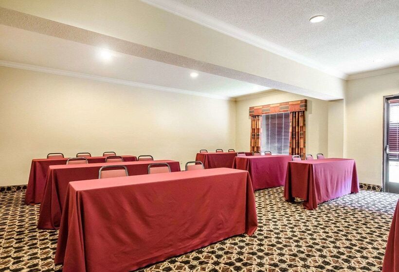 Отель Comfort Suites Prestonsburg West