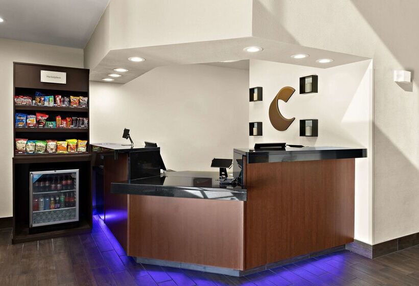 هتل Comfort Suites University