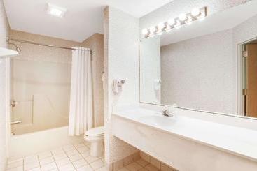 هتل Country Inn By Carlson