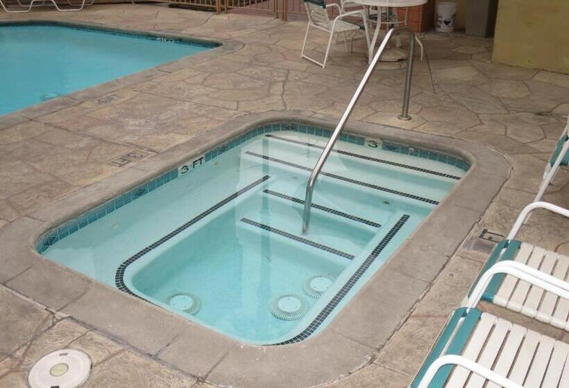 فندق Country Inn Ontario