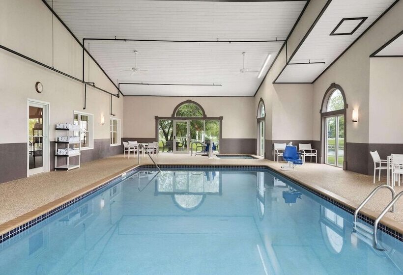 هتل Country Inn & Suites By Radisson, Ankeny, Ia