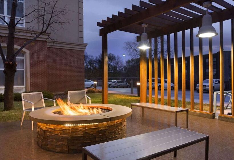 هتل Country Inn & Suites By Radisson, Bloomington At Mall Of America, Mn