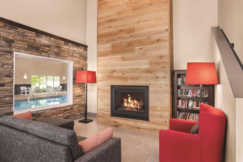 فندق Country Inn & Suites By Radisson, Buffalo, Mn
