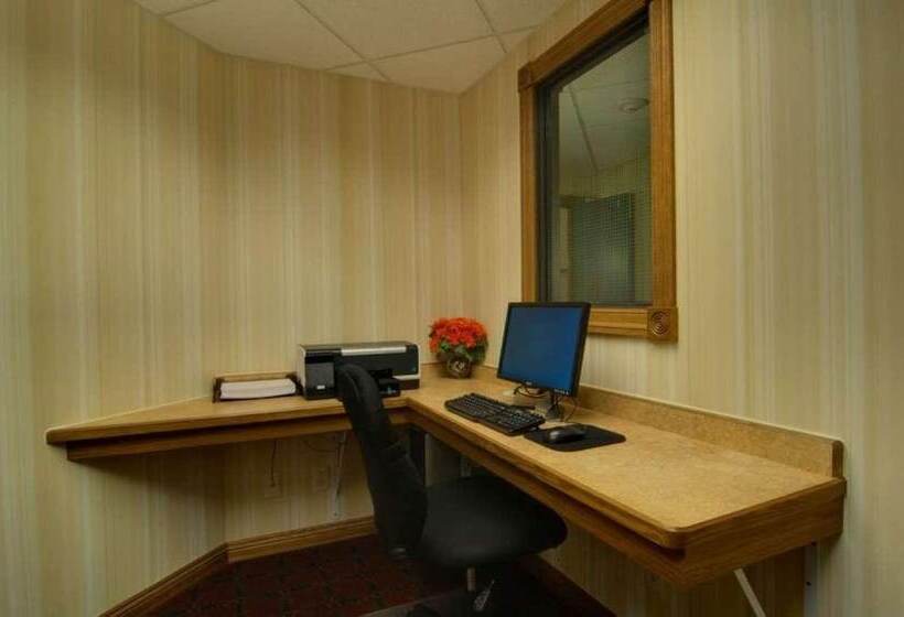 בית מלון כפרי Country Inn & Suites By Radisson, Chanhassen, Mn