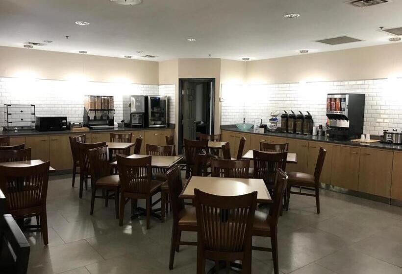 هتل Country Inn & Suites By Radisson, Dalton, Ga