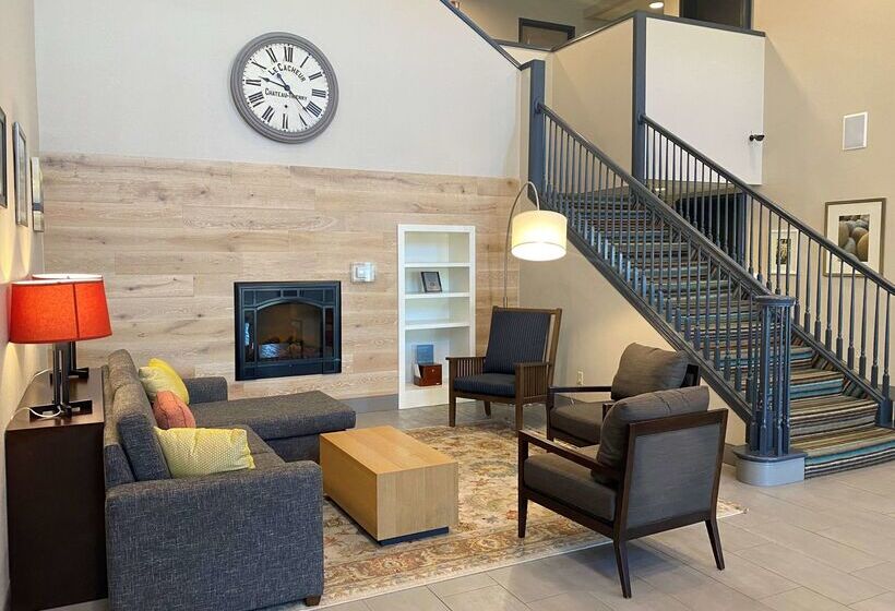 酒店 Country Inn & Suites By Radisson, Nevada, Mo