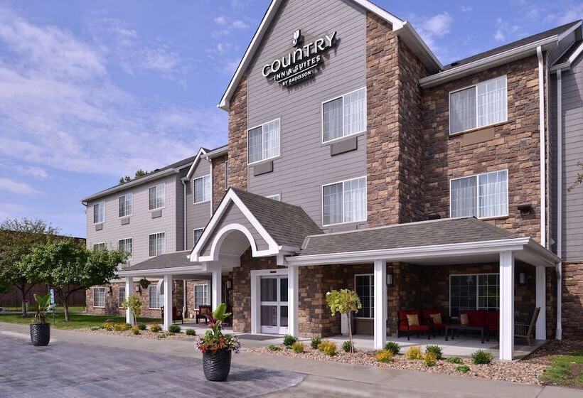 هتل Country Inn & Suites By Radisson, Omaha Airport, Ia