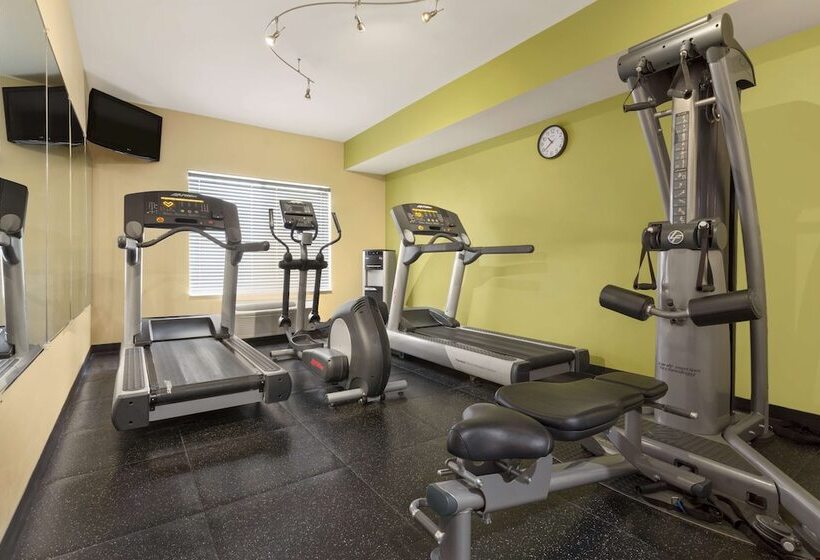 هتل Country Inn & Suites By Radisson, Omaha Airport, Ia