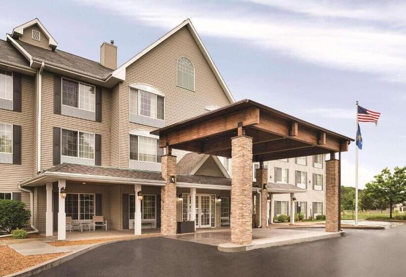 בית מלון כפרי Country Inn & Suites By Radisson, West Bend, Wi