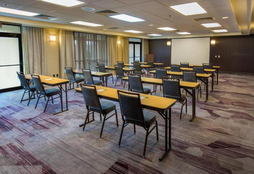 Отель Courtyard By Marriott Scranton Montage Mountain