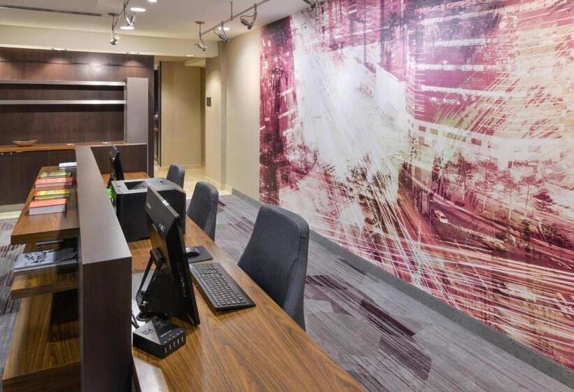 ホテル Courtyard By Marriott Charlotte Matthews