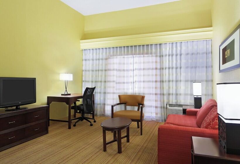 هتل Courtyard Chesapeake Greenbrier