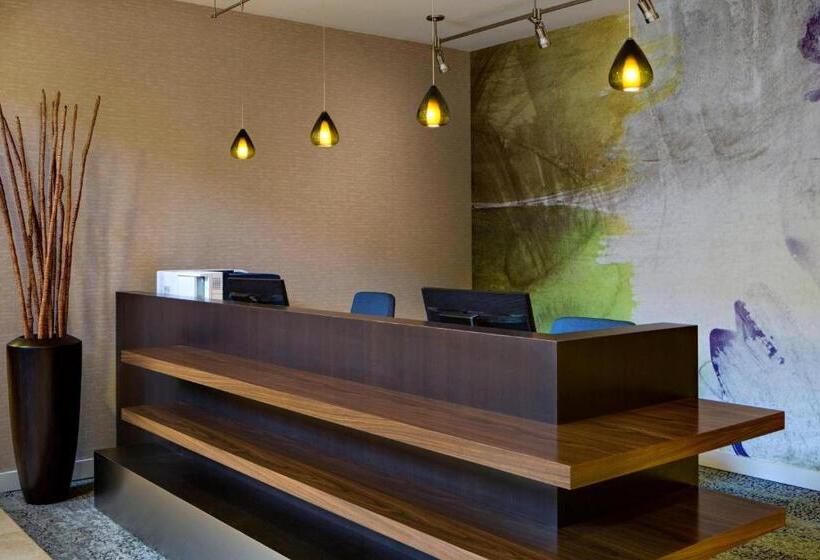 هتل Courtyard Grand Rapids Downtown