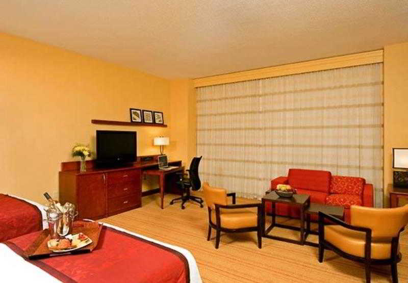 هتل Courtyard Grand Rapids Downtown