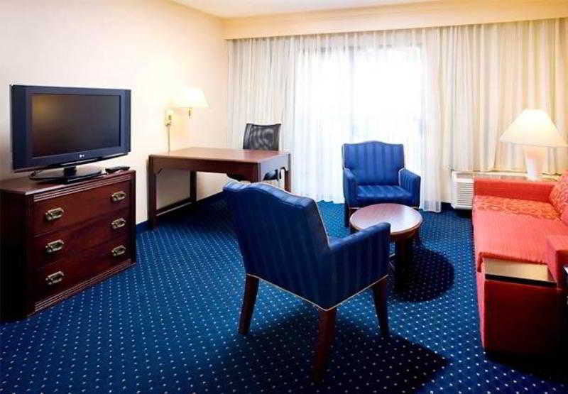 هتل Courtyard By Marriott Oklahoma City Northwest