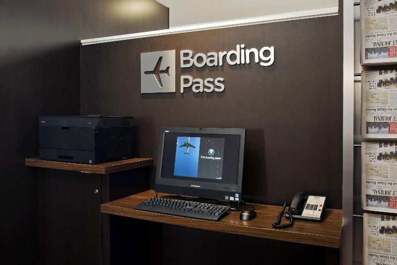 هتل Courtyard St. Louis Westport Plaza