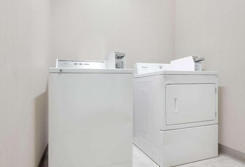 בית מלון כפרי Days Inn By Wyndham Norton