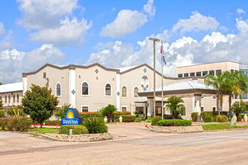בית מלון כפרי Days Inn & Suites By Wyndham Webster Nasaclearlakehouston