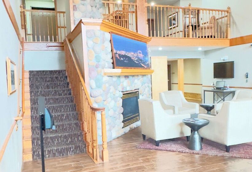 هتل Duluth Inn & Suites Near Spirit Mountain