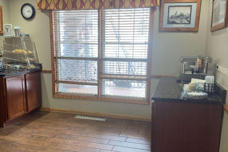 هتل Duluth Inn & Suites Near Spirit Mountain