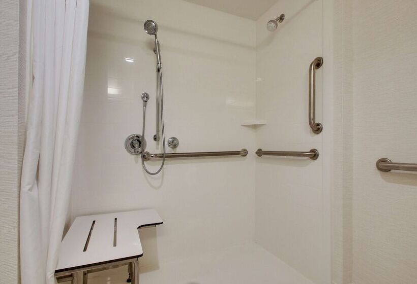 فندق Hampton Inn Pawtucket