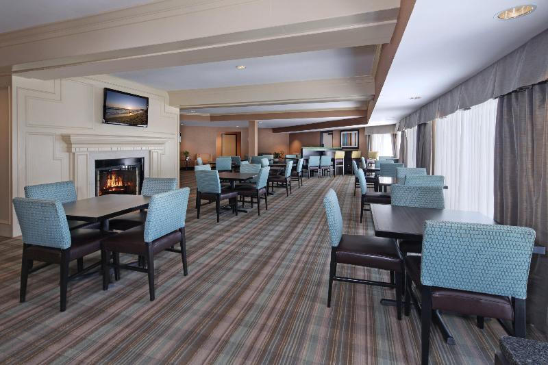 هتل Holiday Inn Express Port Hueneme, An Ihg