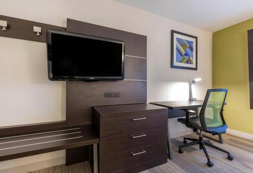 Отель Holiday Inn Express And Suites Chicago West   St Charles, An Ihg