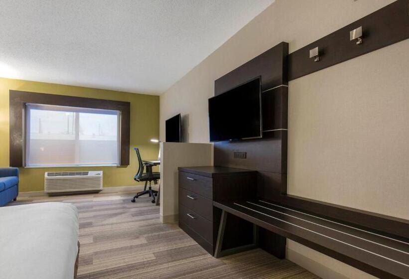 Отель Holiday Inn Express And Suites Chicago West   St Charles, An Ihg