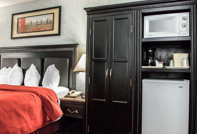 ホテル Quality Inn & Suites North Gibsonia