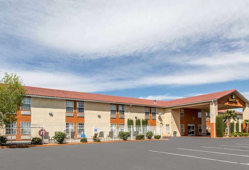 בית מלון כפרי Quality Inn Zion Park Area