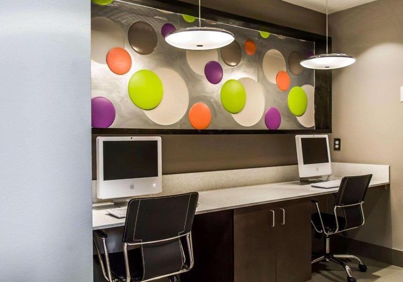 בית מלון כפרי Quality Suites Fort Myers Airport I 75