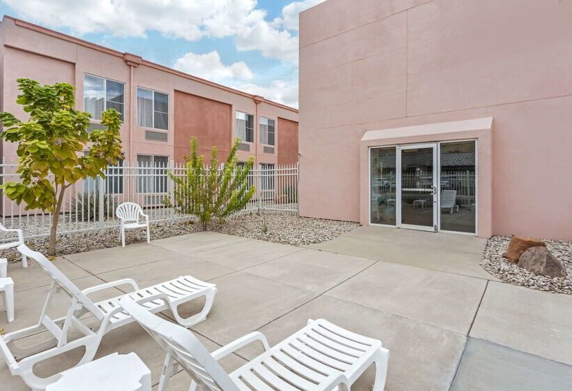 هتل Quality Suites Moab Near Arches National Park