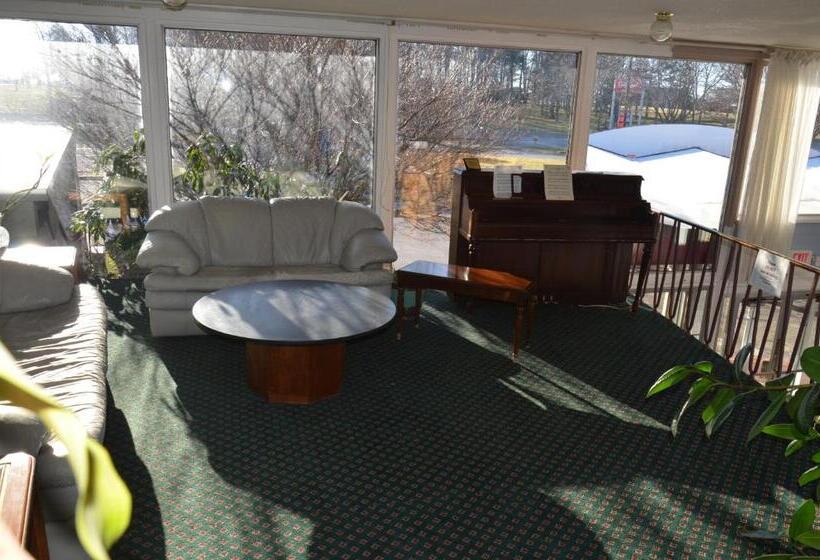 ホテル Red Carpet Inn & Suites Ebensburg