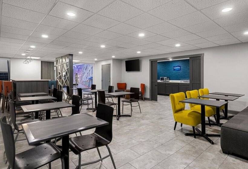 فندق Clarion Pointe Hinesville Near Fort Stewart