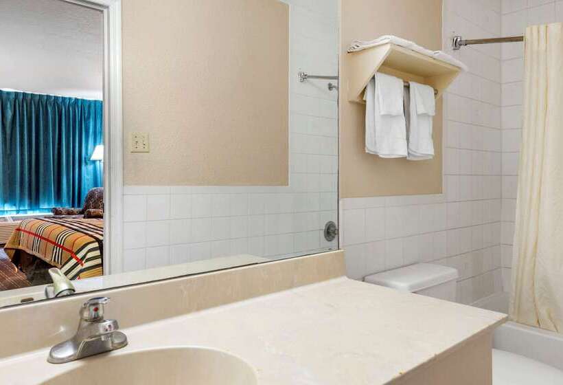 فندق Rodeway Inn