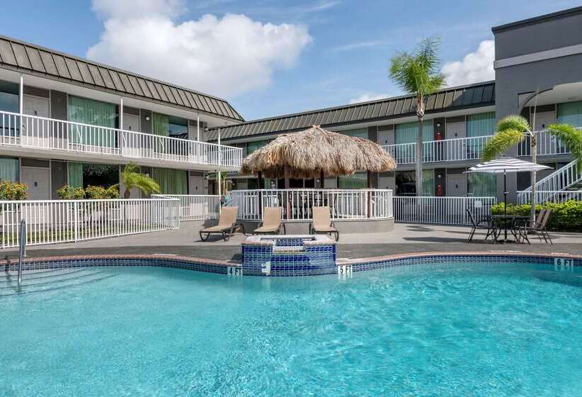 فندق Rodeway Inn