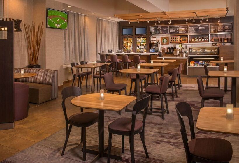 هتل Sonesta Select Arlington Rosslyn