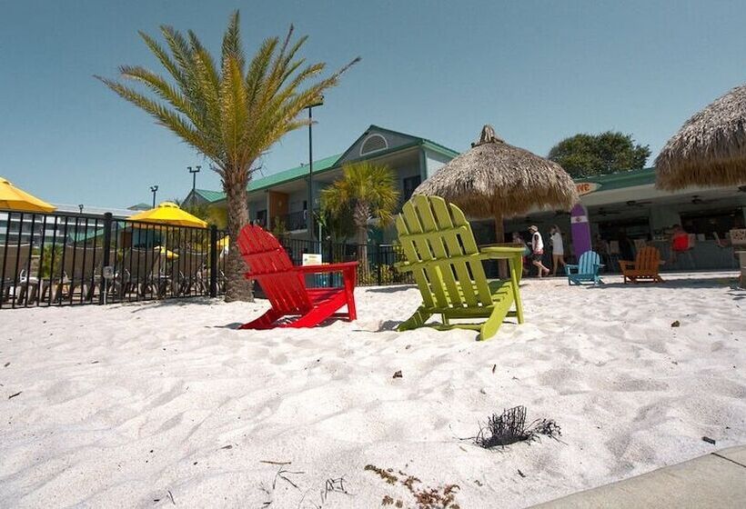 منتجع Beachside Hotel And Suites